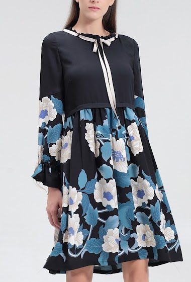 Mayorista Smart and Joy - Mid-length blouse-dress with floral print