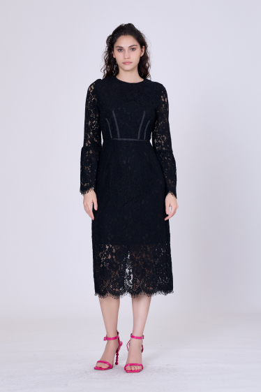 Wholesaler Smart and Joy - Strapless lace dress with tulip sleeves