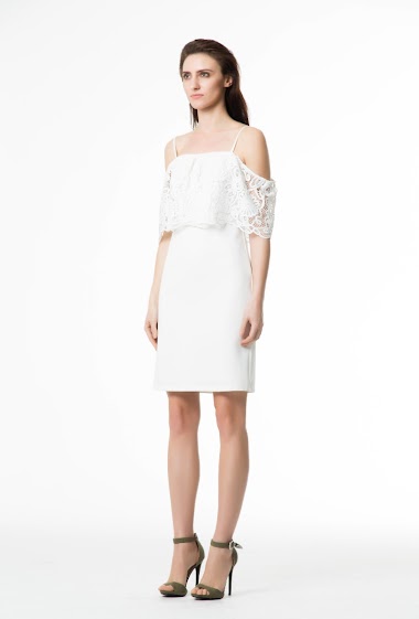 Wholesaler Smart and Joy - Open shoulders top lace dress