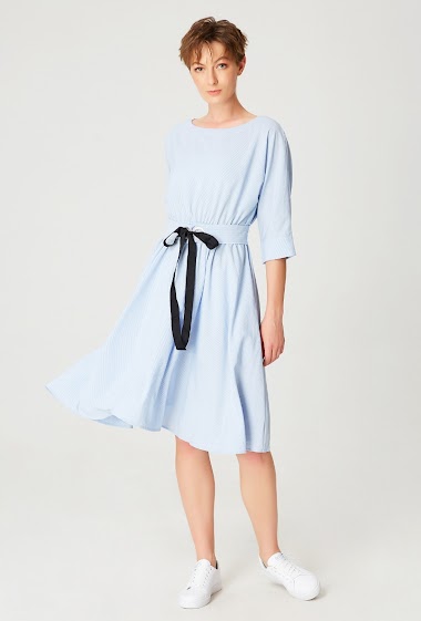 Wholesaler Smart and Joy - Self belted fit-and-flare dress