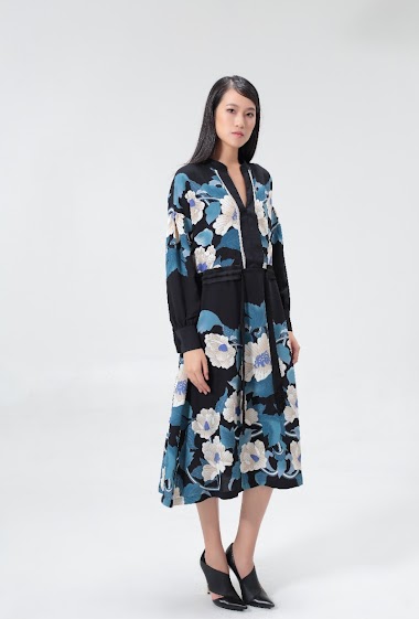 Grossiste Smart and Joy - Robe midi à imprimé floral et à inspiration Kimono