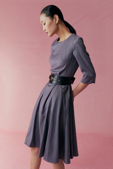 Großhändler Smart and Joy - Ausgestelltes Anzugkleid mit quadratischem Ausschnitt