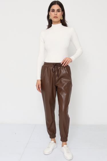 Wholesaler Softy by Ever Boom - Faux leather jogging pants
