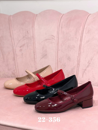 Wholesaler Stephan Paris - Patent ballerinas with heels