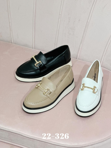 Wholesaler Stephan Paris - Elegant loafers with gold chain detail