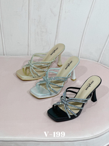 Wholesaler Stephan Paris - Shiny heeled sandals