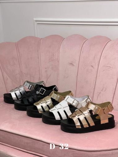 Wholesaler Stephan Paris - Metallic sandals and open multi-strap platforms