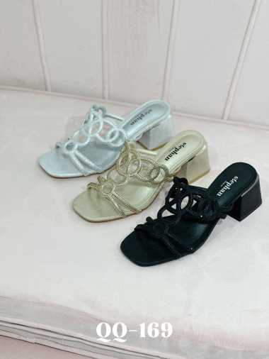 Wholesaler Stephan Paris - Metallic flat sandals with rhinestones