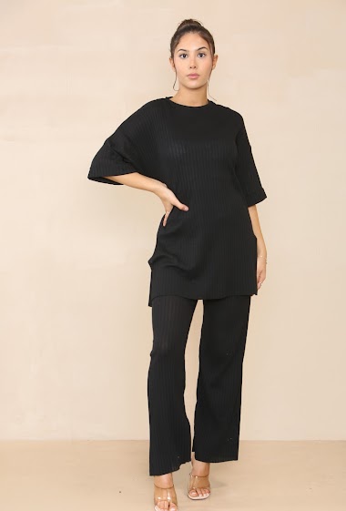 Wholesaler Sumel - Two-piece suit for women with long sleeve top, trousers, and 3/4 sleeves.