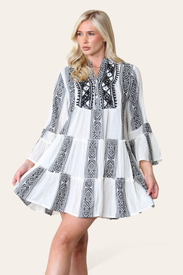 Wholesaler Sumel - Simple Short Dress, Floral Embroidery Pattern, Long Sleeve Boho REF-25002