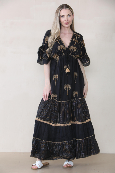 Großhändler Sumel - Langes Kleid, Spitzenstickerei, handgefertigte Arbeit mit goldenen Pailletten, Ref. 21-113