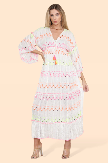 Großhändler Sumel - Langes Damenkleid mit V-Ausschnitt, langen Ärmeln und kreisförmigem Spiegelmuster.