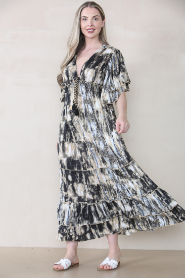 Großhändler Sumel - Langes Kleid, V-Ausschnitt, Batikmuster, weite Ärmel, tropische Farben 21-112