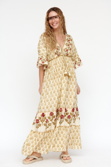Grossiste Sumel - Robes longues pour femmes, motif à la taille avec cordon de serrage et style.