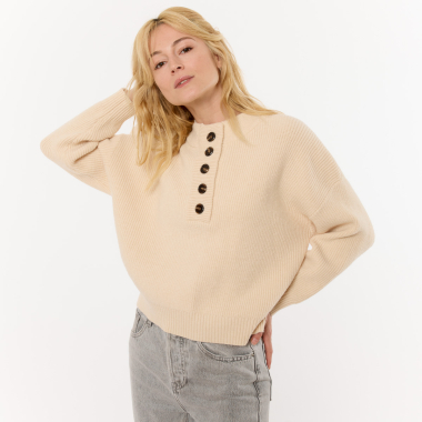Wholesaler Sweewë - Knitted sweater with buttons