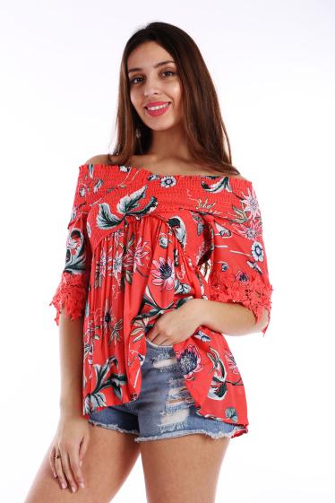 Wholesaler TINA - Red & Blue Floral Lace-Cuff Shirred Off-Shoulder Top