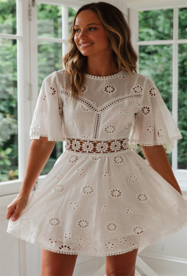 Großhändler TINA - Besticktes Kleid Weiß