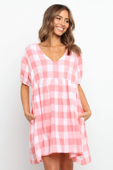 Wholesaler TINA - Pink and white flowing dress