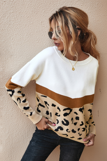 Wholesaler TINA - White and beige bohemian chic style sweatshirt