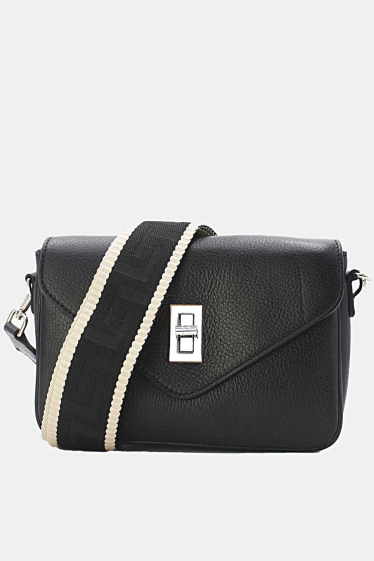 Wholesaler Tom & Eva - Crossbody Bag in Grained Cowhide Leather