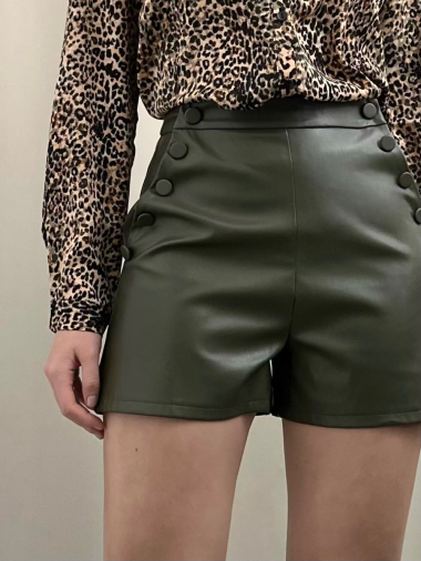 Mayorista Unika Paris - Shorts de piel con botones