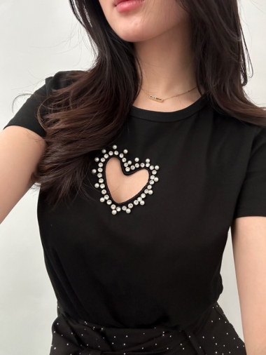Wholesaler Unika Paris - Heart Cut Out T Shirt