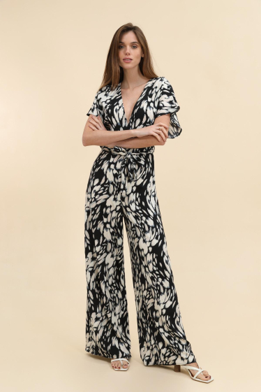 Wholesaler Van Der Rock - Printed Short Sleeve Slit Back Jumpsuit
