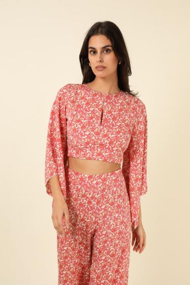 Wholesaler Van Der Rock - Kimono Sleeve Halter Crop Top