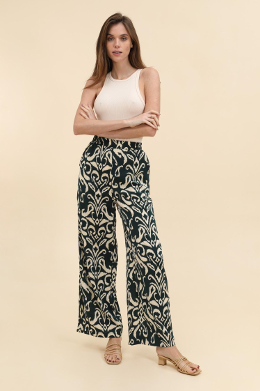 Wholesaler Van Der Rock - Flowy printed pants with elastic waistband