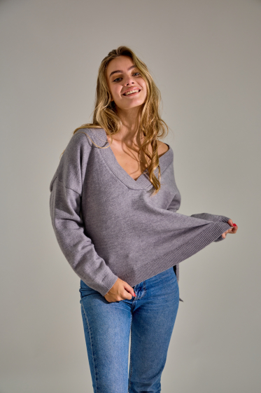 Wholesaler Van Der Rock - Sweater with V neck