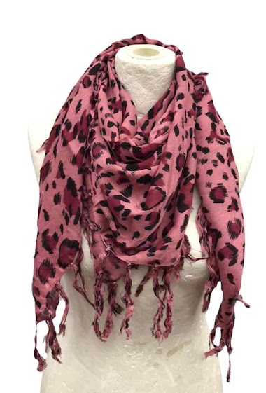 Wholesaler VS PLUS - Animal print fringed scarf