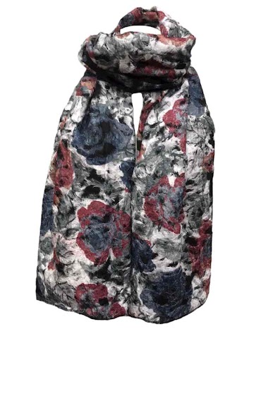 Wholesaler VS PLUS - Winter scarf with flower print