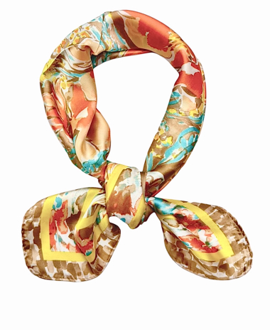 Wholesaler VS PLUS - Small square flower silk effect scarf