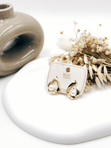 Wholesaler WEC Bijoux - gold metal earring