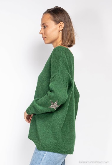 Plain sweater with a stars