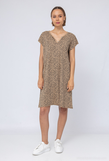 Wholesaler Willow - Leopard dress with button collar