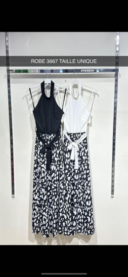 Großhändler Willy Z - Kleid aus zwei Materialien mit Leopardenmuster