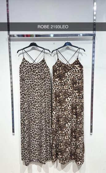 Wholesaler Willy Z - Leopard dress crossed in the back