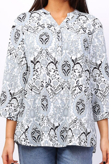Wholesaler World Fashion - Flowy & casual GT blouse with 3/4 sleeves - Bohemian print