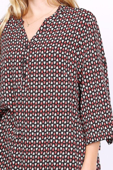 Wholesaler World Fashion - Flowy & casual GT blouse with 3/4 sleeves - Christmas tree print