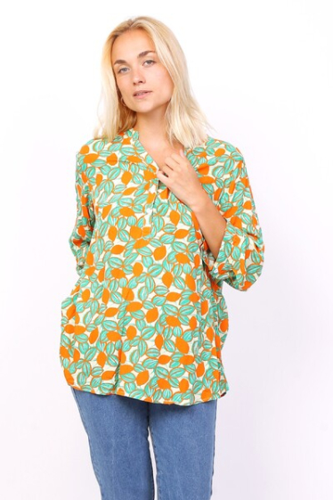 Wholesaler World Fashion - Flowy & casual GT blouse with 3/4 sleeves - Foliage print