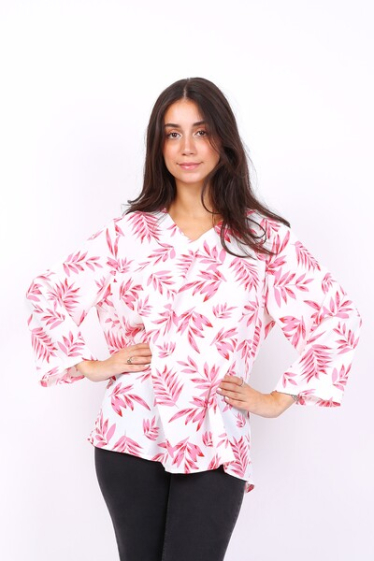Wholesaler World Fashion - Flowy & casual GT blouse with 3/4 sleeves - Tropical print