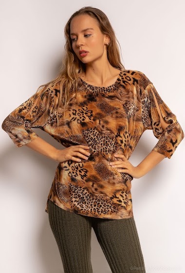 Wholesaler YOURS Paris - Long sleeve pleated satin blouse