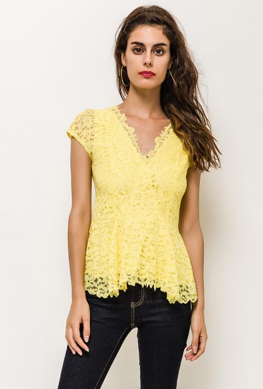 Wholesaler YOURS Paris - Peplum top in stretch lace