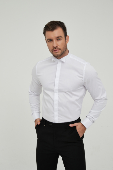 Wholesaler Yves Enzo - White shirt slim fit musketeer cuffs- Satin effect