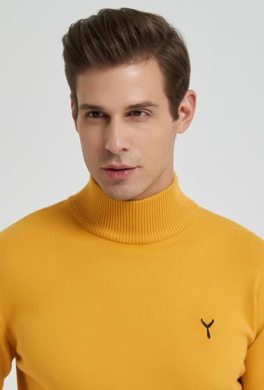 Wholesaler Yves Enzo - Jumper with funnel neck with logo