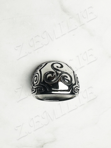 Großhändler Z. Emilie - Triskell-Ring aus Stahl
