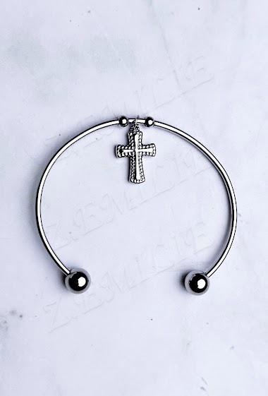 Wholesalers Z. Emilie - Cross steel bracelet