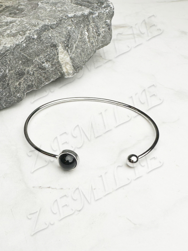 Wholesaler Z. Emilie - Steel bracelet with onyx stone bangle