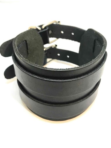 Wholesaler Z. Emilie - Strength leather bracelet